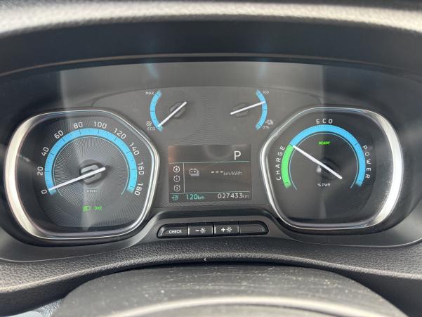 Vente en ligne Peugeot Expert Electrique 136ch batterie 50 kWh Long 9 Places + Radars AR au prix de 24 990 €