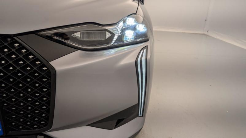 Vente en ligne Ds Ds3 PureTech 130 EAT8 Esprit de Voyage au prix de 25 010 €