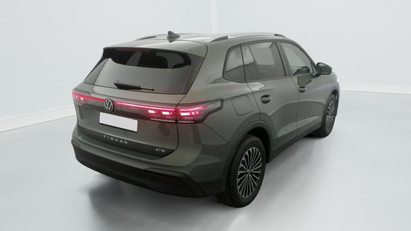 Vente en ligne Volkswagen Tiguan 1.5 eTSI 150CV DSG7 LIFE PLUS au prix de 39 640 €