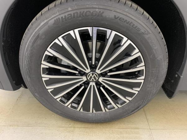Vente en ligne Volkswagen Tiguan 1.5 eTSI 150CV DSG7 LIFE PLUS au prix de 39 640 €