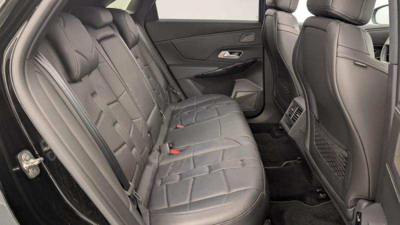 Vente en ligne Ds DS7 Crossback BlueHDi 130 EAT8 Opera au prix de 33 650 €