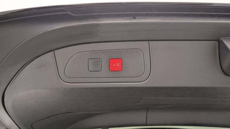 Vente en ligne Ds DS7 Crossback BlueHDi 130 EAT8 Opera au prix de 33 650 €