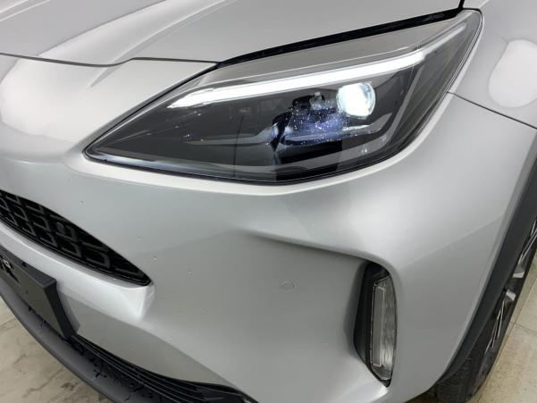 Vente en ligne Toyota Yaris Cross 130h 2WD Design au prix de 28 300 €