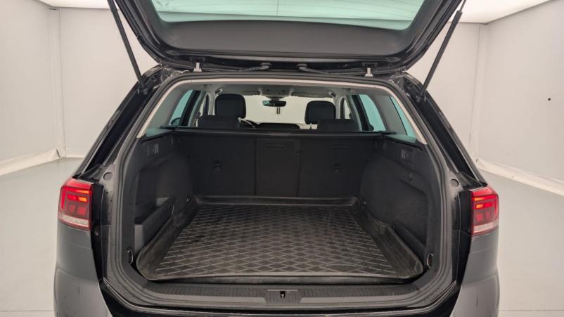 Vente en ligne Volkswagen Passat SW 1.4 TSI Hybride Rechargeable DSG6 GTE au prix de 26 440 €
