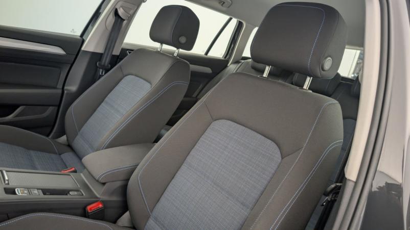 Vente en ligne Volkswagen Passat SW 1.4 TSI Hybride Rechargeable DSG6 GTE au prix de 24 380 €