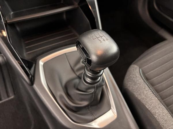 Vente en ligne Peugeot 2008 1.2 PureTech 100ch Style au prix de 13 790 €