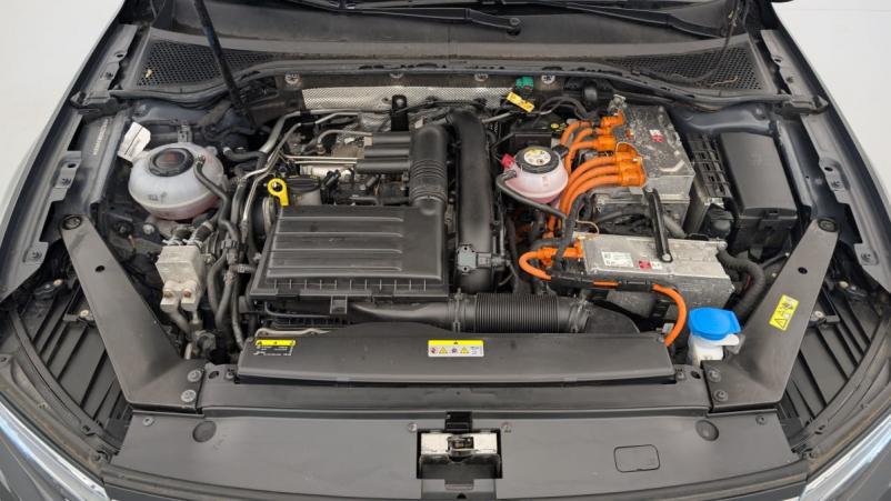 Vente en ligne Volkswagen Passat SW 1.4 TSI Hybride Rechargeable DSG6 GTE au prix de 24 380 €