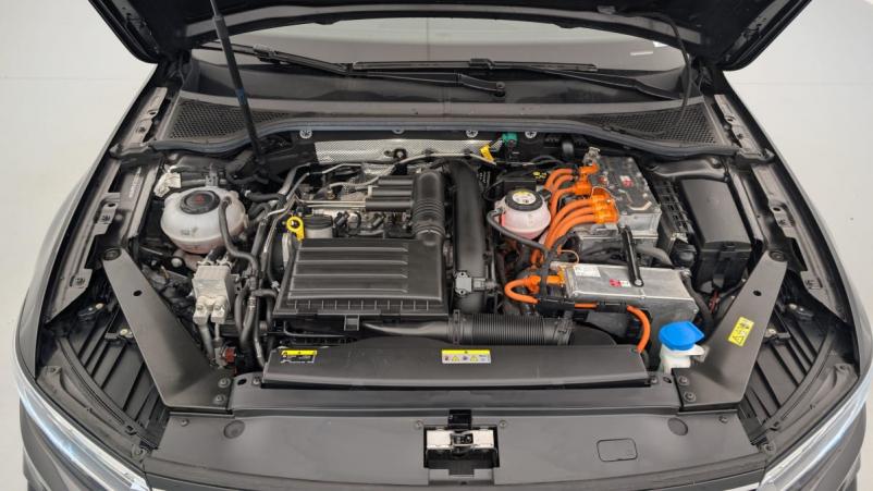 Vente en ligne Volkswagen Passat SW 1.4 TSI Hybride Rechargeable DSG6 GTE au prix de 26 440 €