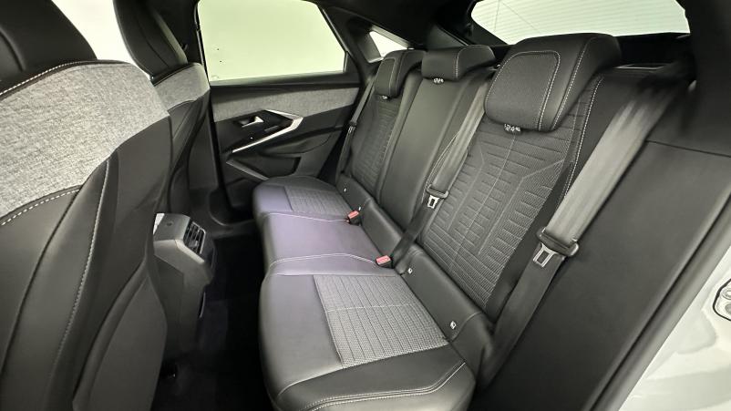 Vente en ligne Peugeot 3008 3008 1.2 Hybrid 136ch Allure e-DCS6 au prix de 30 110 €