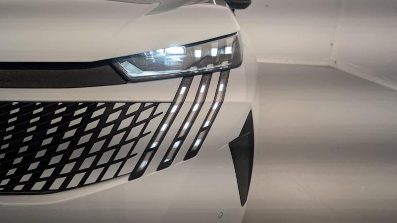 Vente en ligne Peugeot 3008 Hybrid 145 e-DCS6 GT au prix de 37 580 €