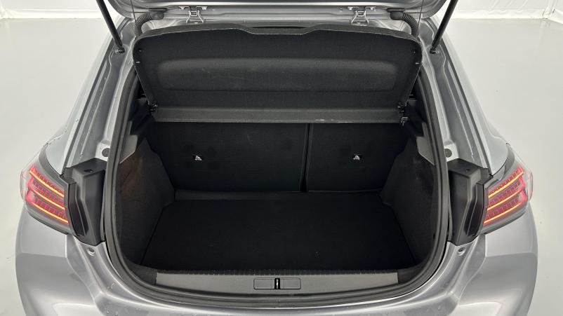Vente en ligne Peugeot 208 208 II 1.2 PureTech 100ch GT au prix de 19 910 €