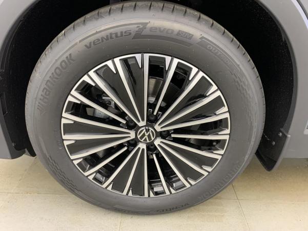 Vente en ligne Volkswagen Tiguan 1.5 eTSI 150CV DSG7 LIFE PLUS au prix de 40 660 €