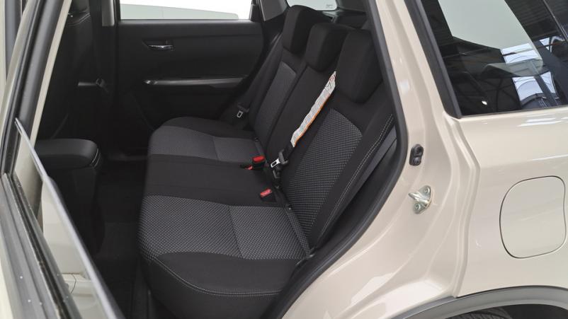 Vente en ligne Suzuki Vitara  1.4 BoosterJet Hybrid 129ch Manuelle/6 Privilege au prix de 19 090 €