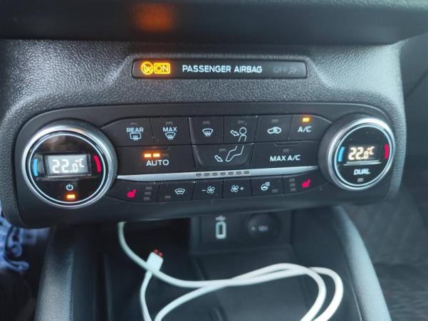 Vente en ligne Ford Focus 1.0 EcoBoost 125ch mHEV ST-Line X + Jantes 18  au prix de 17 490 €