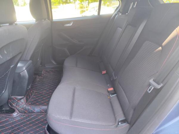 Vente en ligne Ford Focus 1.0 EcoBoost 125ch mHEV ST-Line X + Jantes 18  au prix de 17 490 €