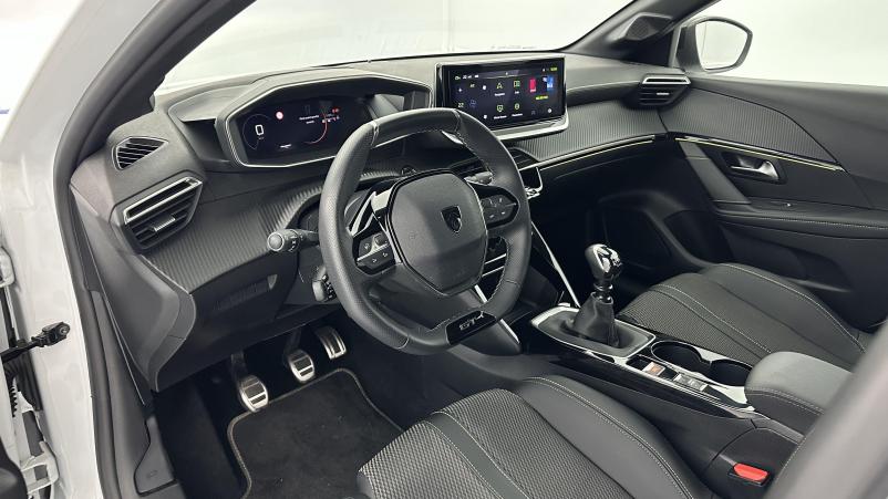 Vente en ligne Peugeot 208 208 II 1.2 PureTech 100ch GT au prix de 20 400 €
