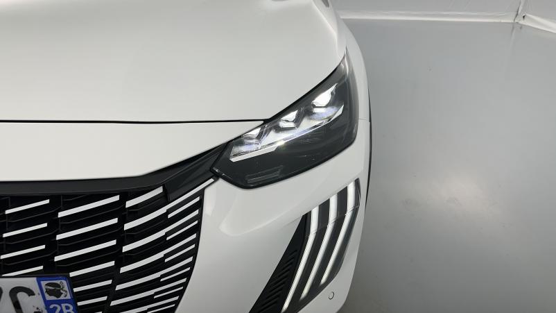 Vente en ligne Peugeot 208 208 II 1.2 PureTech 100ch GT au prix de 20 400 €