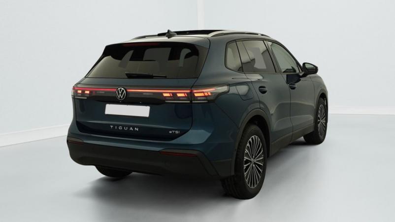 Vente en ligne Volkswagen Tiguan 1.5 eTSI 150CV DSG7 LIFE PLUS au prix de 40 670 €