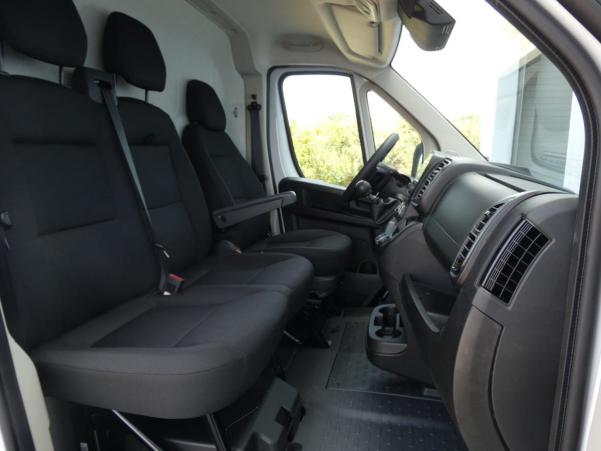 Vente en ligne Citroën Jumper Fourgon TOLE 35 L2H2 140 BVM6 au prix de 29 930 €