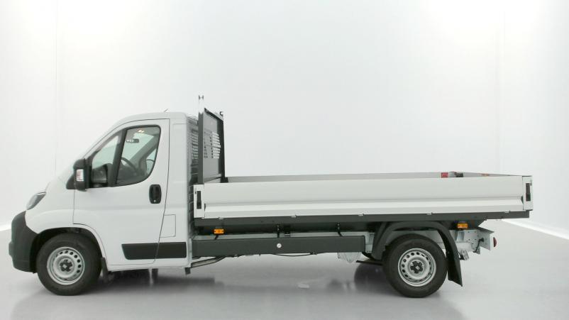 Vente en ligne Fiat Ducato Fourgon Ducato plateau ridelles sc 3.5 L Maxi 140ch au prix de 36 180 €