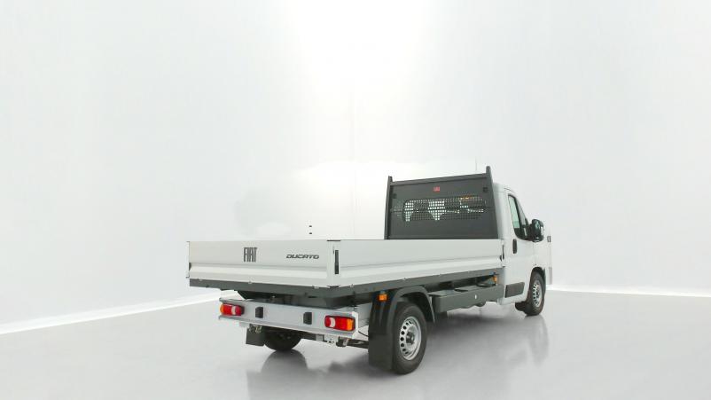 Vente en ligne Fiat Ducato Fourgon Ducato plateau ridelles sc 3.5 L Maxi 140ch au prix de 36 180 €