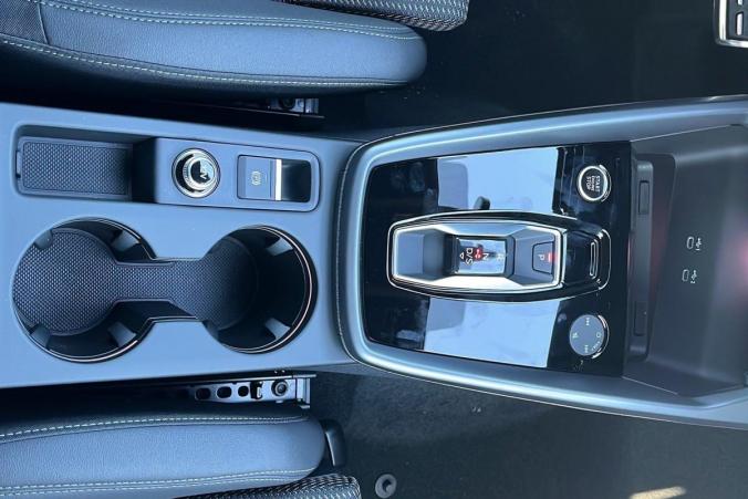 Vente en ligne Audi A3 45 TFSI E HYBRIDE RECHARGEABLE 272 S TRONIC 6 S LINE au prix de 45 820 €