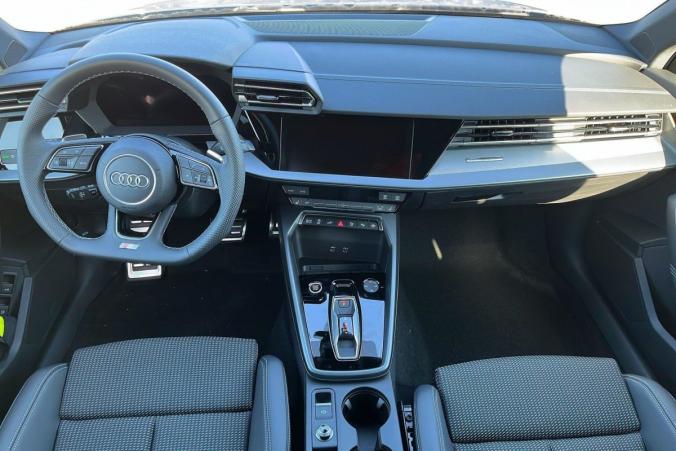 Vente en ligne Audi A3 45 TFSI E HYBRIDE RECHARGEABLE 272 S TRONIC 6 S LINE au prix de 45 820 €