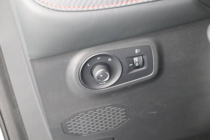 Vente en ligne Mg ZS AUTONOMIE STANDARD 51KWH - 130 KW 2WD LUXURY au prix de 22 650 €