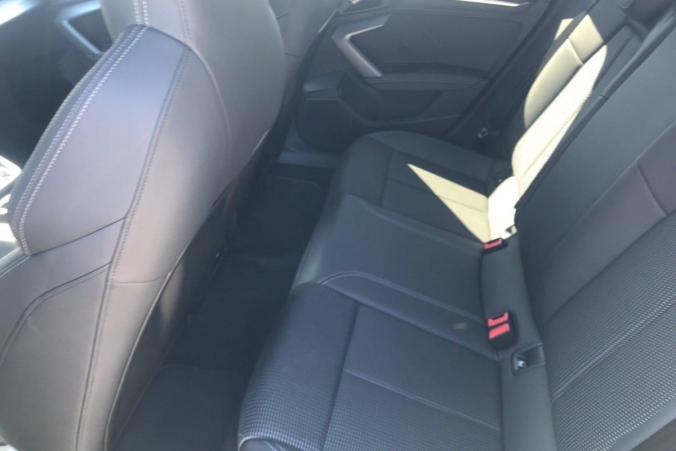 Vente en ligne Audi A3 45 TFSI E HYBRIDE RECHARGEABLE 272 S TRONIC 6 S LINE au prix de 45 820 €