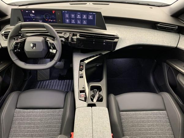 Vente en ligne Peugeot 5008 Hybrid 145 e-DCS6 Allure au prix de 34 290 €