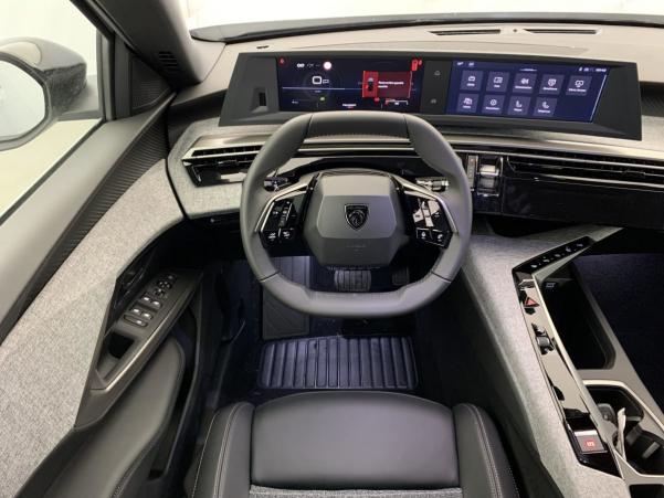 Vente en ligne Peugeot 5008 Hybrid 145 e-DCS6 Allure au prix de 34 290 €
