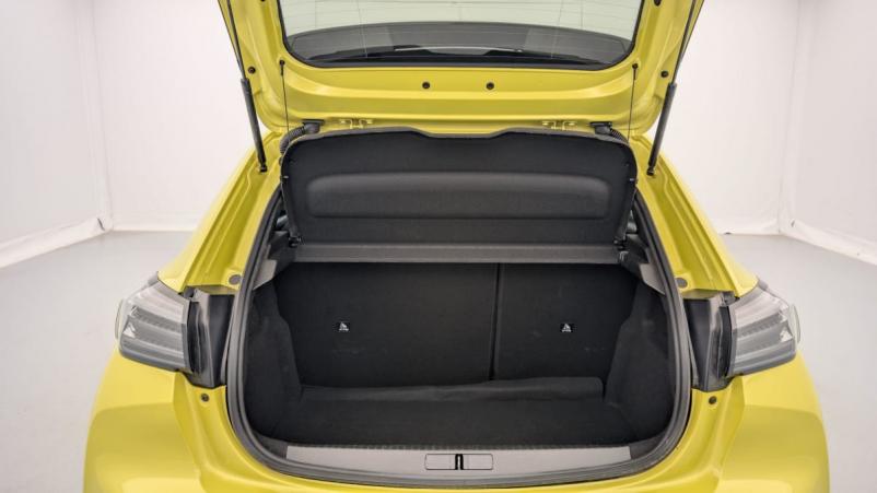 Vente en ligne Peugeot 208 PureTech 100 S S BVM6 GT au prix de 17 800 €