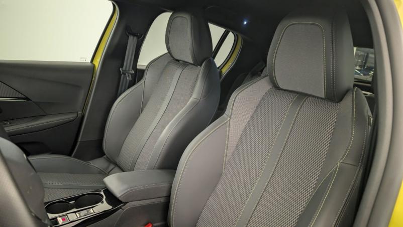 Vente en ligne Peugeot 208 PureTech 100 S S BVM6 GT au prix de 17 800 €