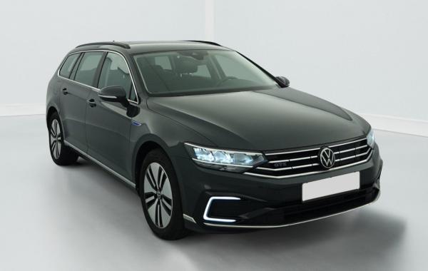 Volkswagen Passat SW 1.4 TSI Hybride Rechargeable DSG6 GTE occasion de 2021 en vente à Rennes