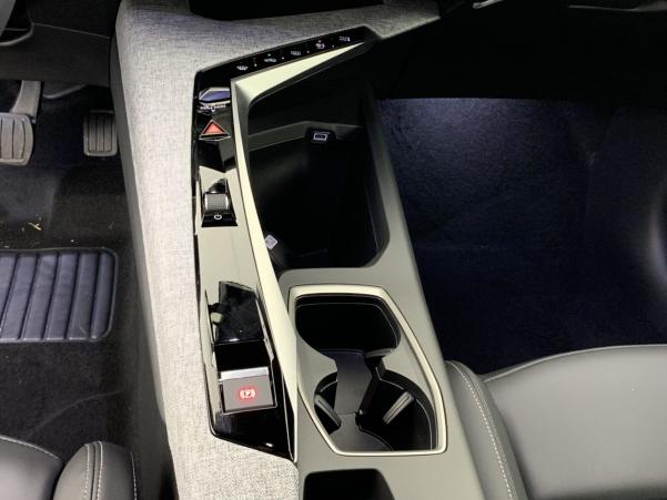 Vente en ligne Peugeot 5008 Hybrid 145 e-DCS6 Allure au prix de 34 290 €