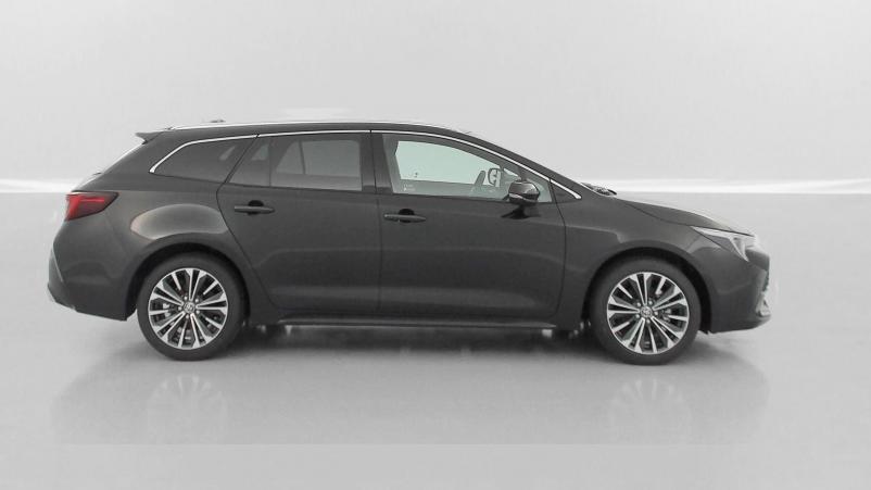 Vente en ligne Toyota Corolla Touring Sports Corolla touring sports X 1.8 Hybrid 140ch Design (Team Player) au prix de 32 000 €