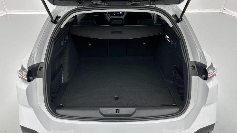 Vente en ligne Peugeot 308 SW 308 sw 1.5 BlueHDi 130ch Allure EAT8 au prix de 28 400 €