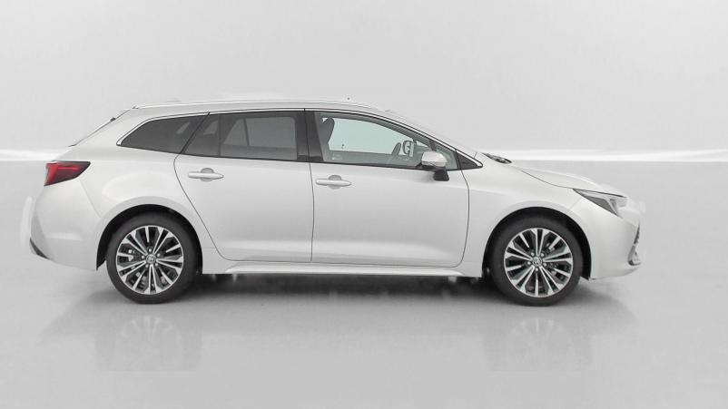 Vente en ligne Toyota Corolla Touring Sports Corolla touring sports X 1.8 Hybrid 140ch Design (Team Player) au prix de 32 000 €