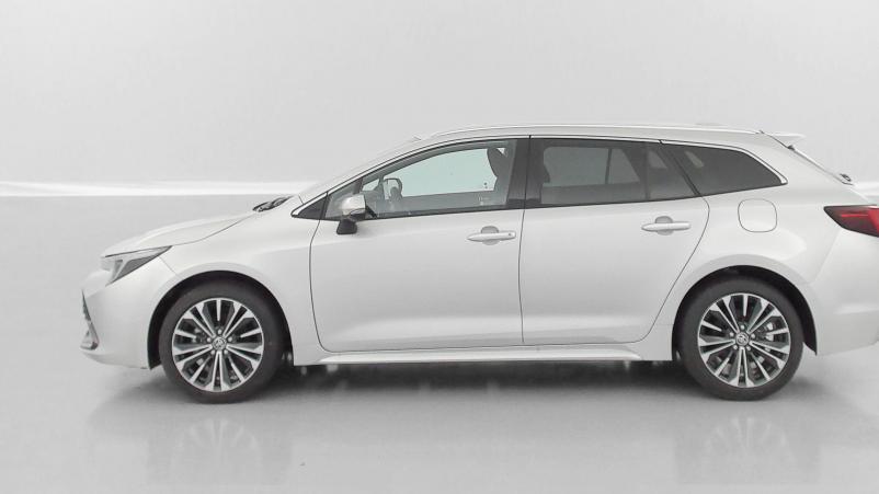 Vente en ligne Toyota Corolla Touring Sports Corolla touring sports X 1.8 Hybrid 140ch Design (Team Player) au prix de 32 000 €