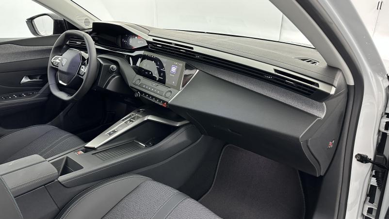 Vente en ligne Peugeot 308 SW 308 sw 1.5 BlueHDi 130ch Allure EAT8 au prix de 28 400 €