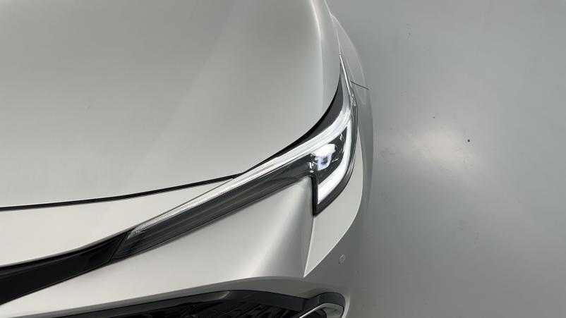 Vente en ligne Toyota Corolla Touring Sports Corolla touring sports X 1.8 Hybrid 140ch Design (Team Player) au prix de 32 000 €
