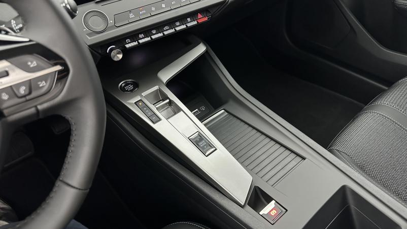 Vente en ligne Peugeot 308 SW 308 sw 1.5 BlueHDi 130ch Allure EAT8 au prix de 28 400 €