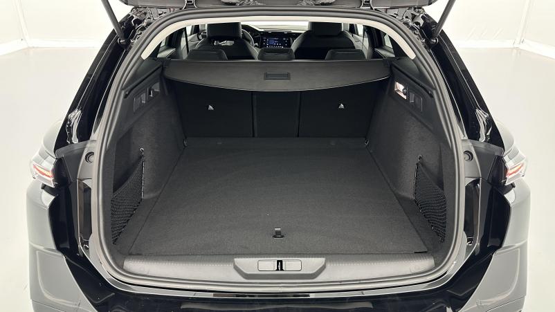 Vente en ligne Peugeot 308 SW 308 sw 1.5 BlueHDi 130ch Allure EAT8 au prix de 28 400 €
