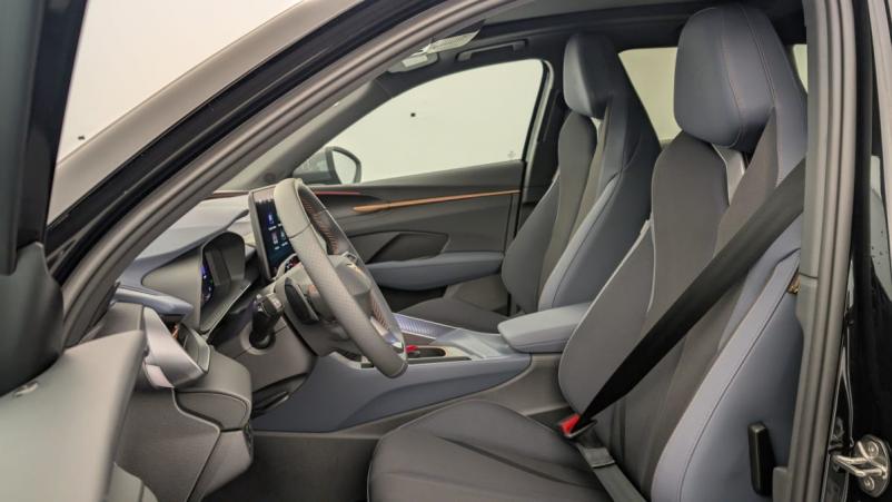 Vente en ligne Cupra Terramar 1.5 eTSI Hybrid 150 ch DSG7 V au prix de 40 670 €