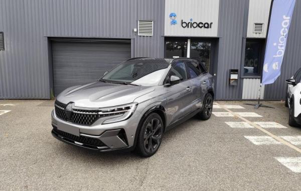 Renault Austral 1.2 E-Tech full hybrid 200ch Iconic esprit Alpine + Attelage occasion de 2023 en vente à Rennes