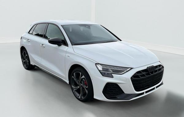 Audi A3 45 TFSI E HYBRIDE RECHARGEABLE 272 S TRONIC 6 S LINE occasion de 2025 en vente à Rennes