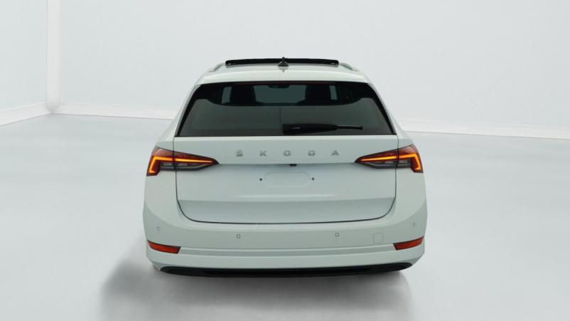 Vente en ligne Skoda Octavia Combi 1.0 TSI mHEV e-TEC 110 ch DSG7 Style au prix de 25 420 €