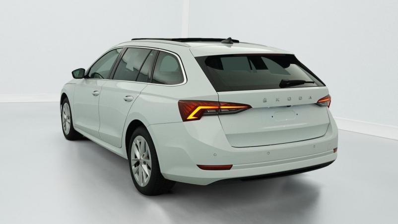 Vente en ligne Skoda Octavia Combi 1.0 TSI mHEV e-TEC 110 ch DSG7 Style au prix de 25 420 €