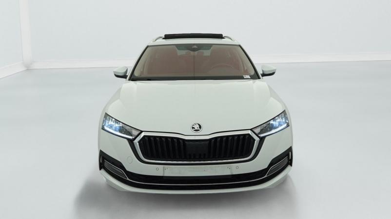 Vente en ligne Skoda Octavia Combi 1.0 TSI mHEV e-TEC 110 ch DSG7 Style au prix de 25 420 €