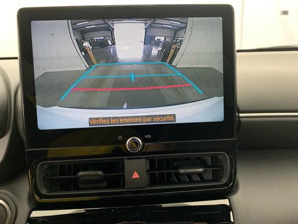Vente en ligne Toyota Yaris Cross 130h 2WD Design au prix de 27 800 €